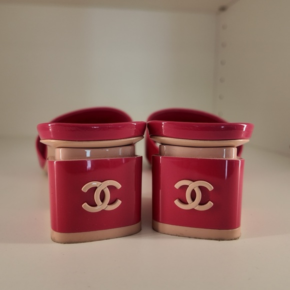CHANEL Fuchsia Open-Toe Mules - Picture 5 of 5